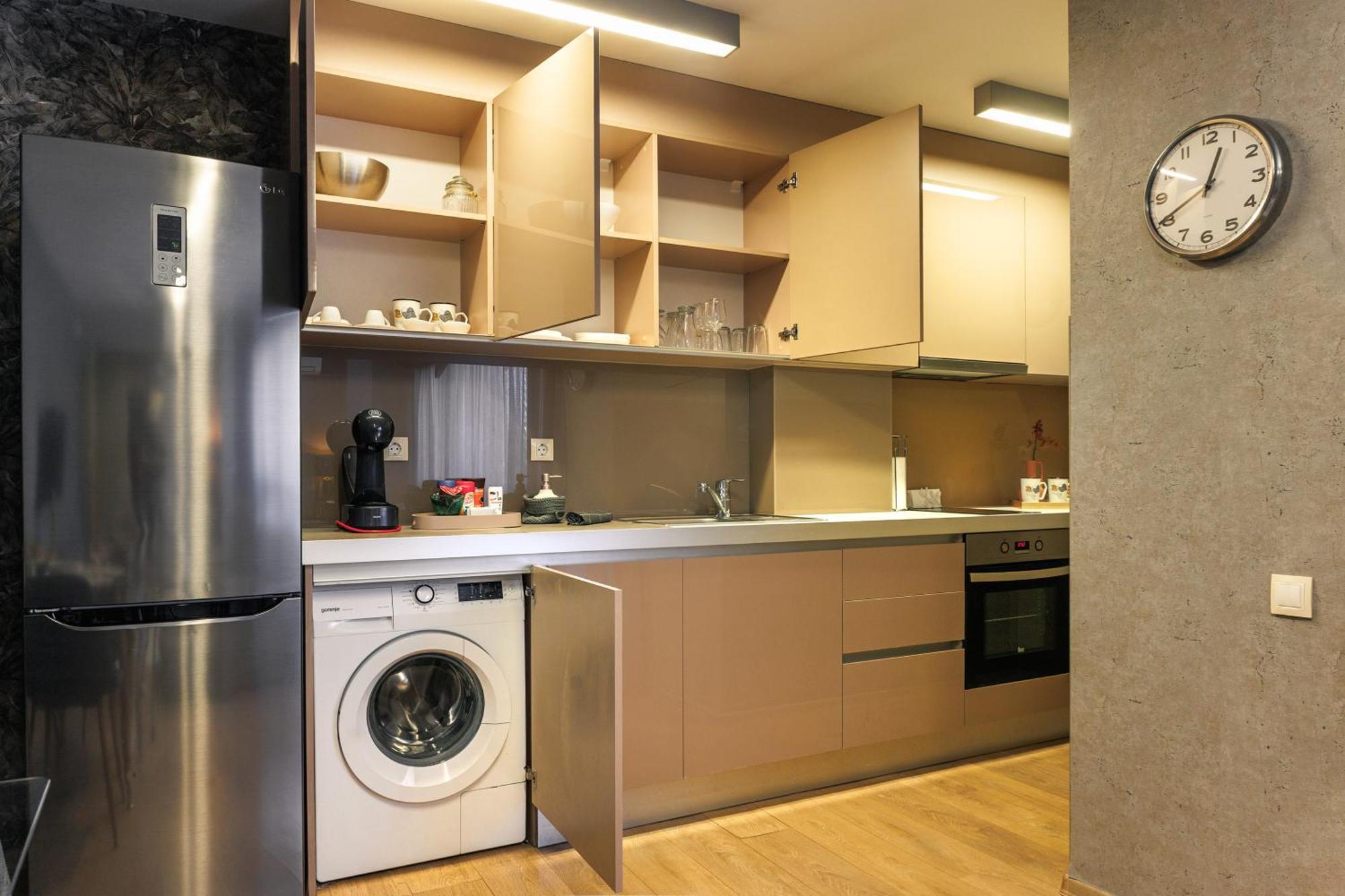 City Center Apartments With Parking Plovdiv Bagian luar foto