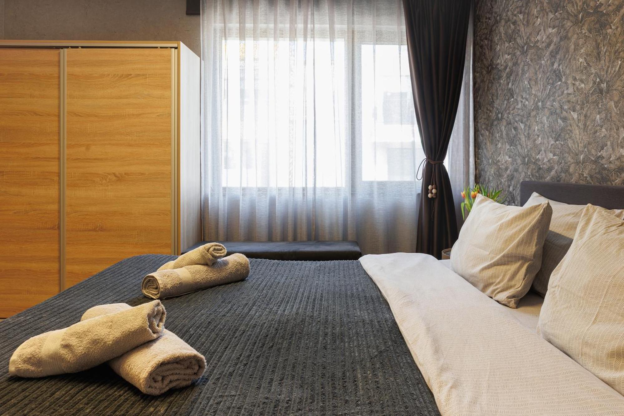 City Center Apartments With Parking Plovdiv Bagian luar foto