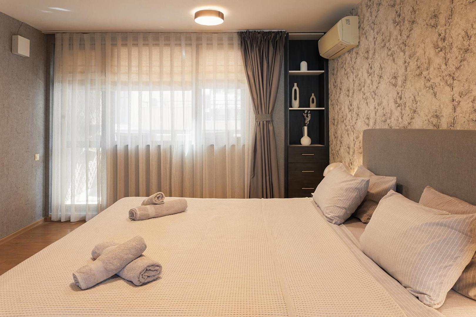 City Center Apartments With Parking Plovdiv Bagian luar foto