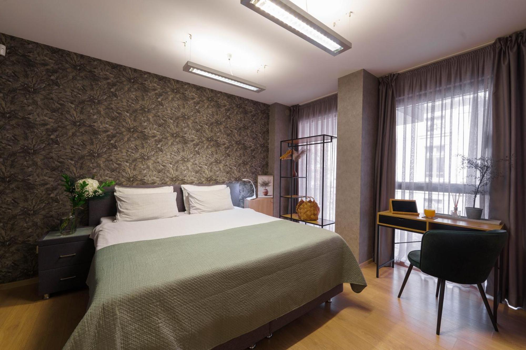 City Center Apartments With Parking Plovdiv Bagian luar foto