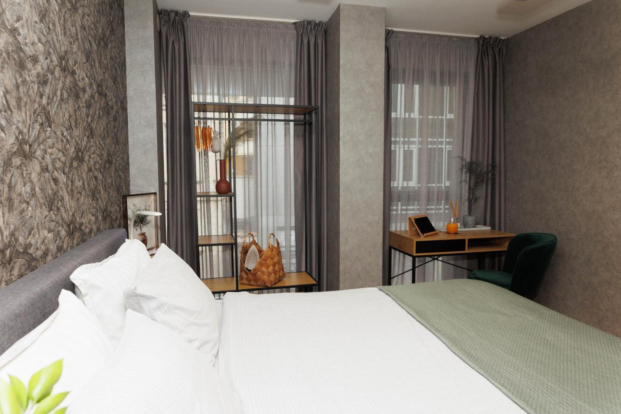 City Center Apartments With Parking Plovdiv Bagian luar foto