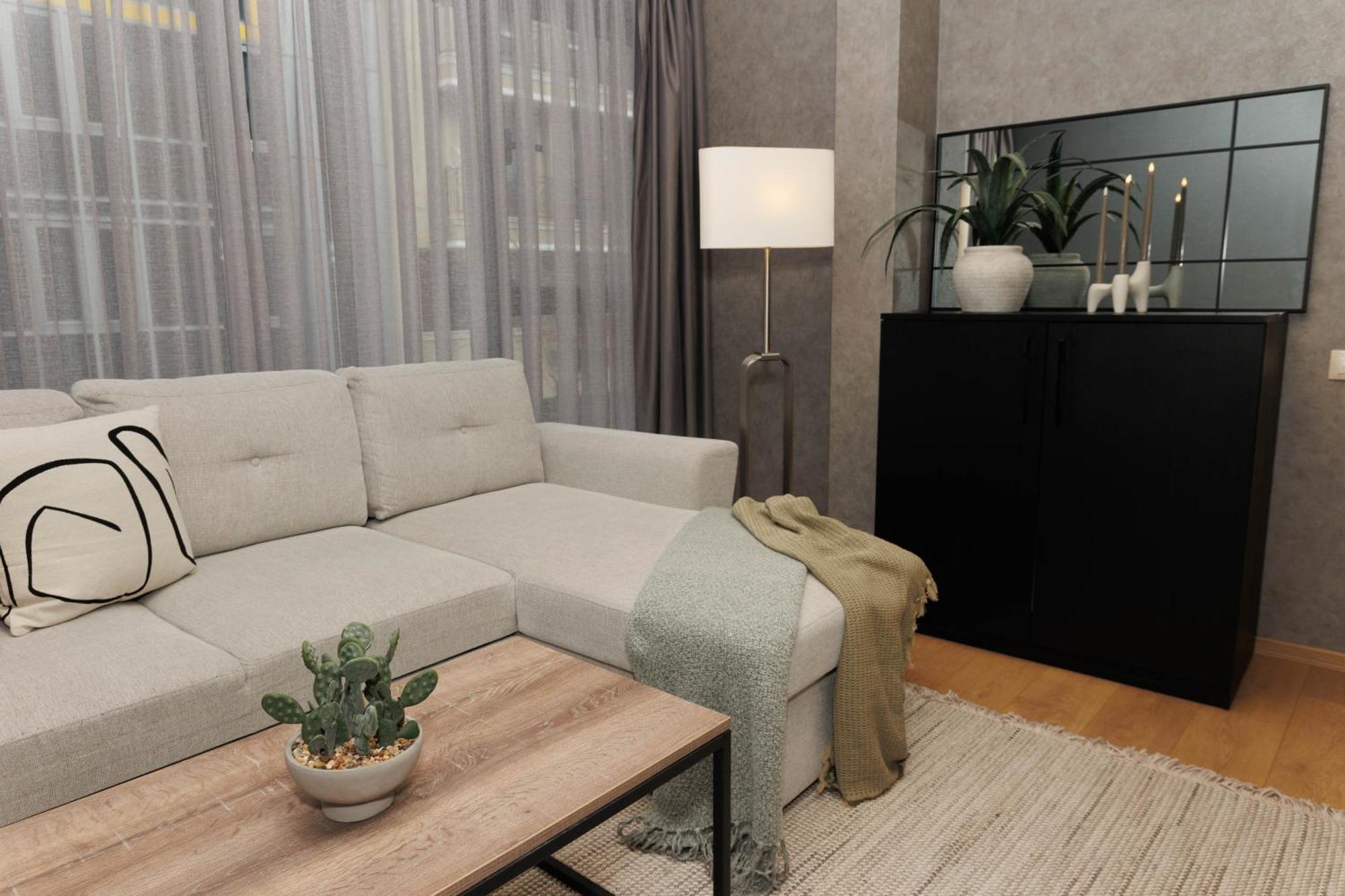 City Center Apartments With Parking Plovdiv Bagian luar foto